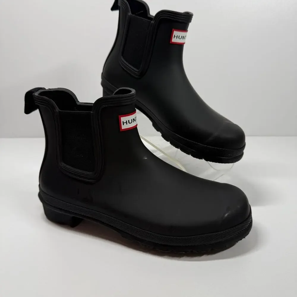 NWOT• Women's Original Chelsea Boots Size 8